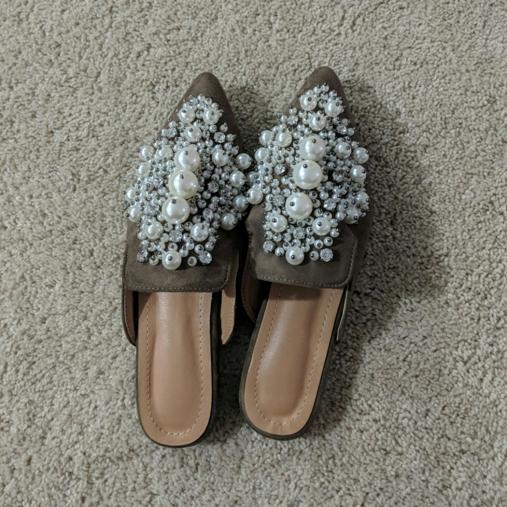 Studded womens mules - Size 7.5 US size 😍